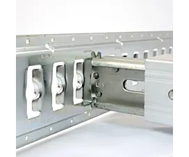 Bevestigingsrails & Toebehoren Vloerbalk voor bevestigingsrail - 2336-2616mm - 1T (Aluminium) Bevestigingsrails & Toebehoren Vloerbalk voor bevestigingsrail - 2336-2616mm - 1T (Aluminium)